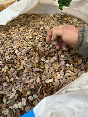 Златолит персиковый декоративная каменная крошка купить в Бугульме