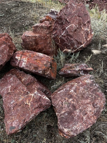 Ландшафтные глыбы красно-фиолетовые 200-1000 килограмм купить в Бугульме