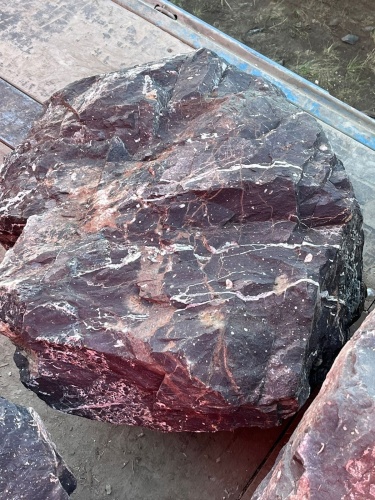 Камни для ландшафтного дизайна красно-фиолетовые 10-60 килограмм купить в Бугульме