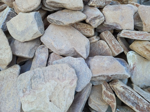 Златолит жёлтый, жёлто-зелёный глыбки и валуны для ланшафтного дизайна купить в Бугульме