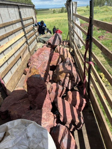 Ландшафтные глыбы красно-фиолетовые 200-1000 килограмм купить в Бугульме