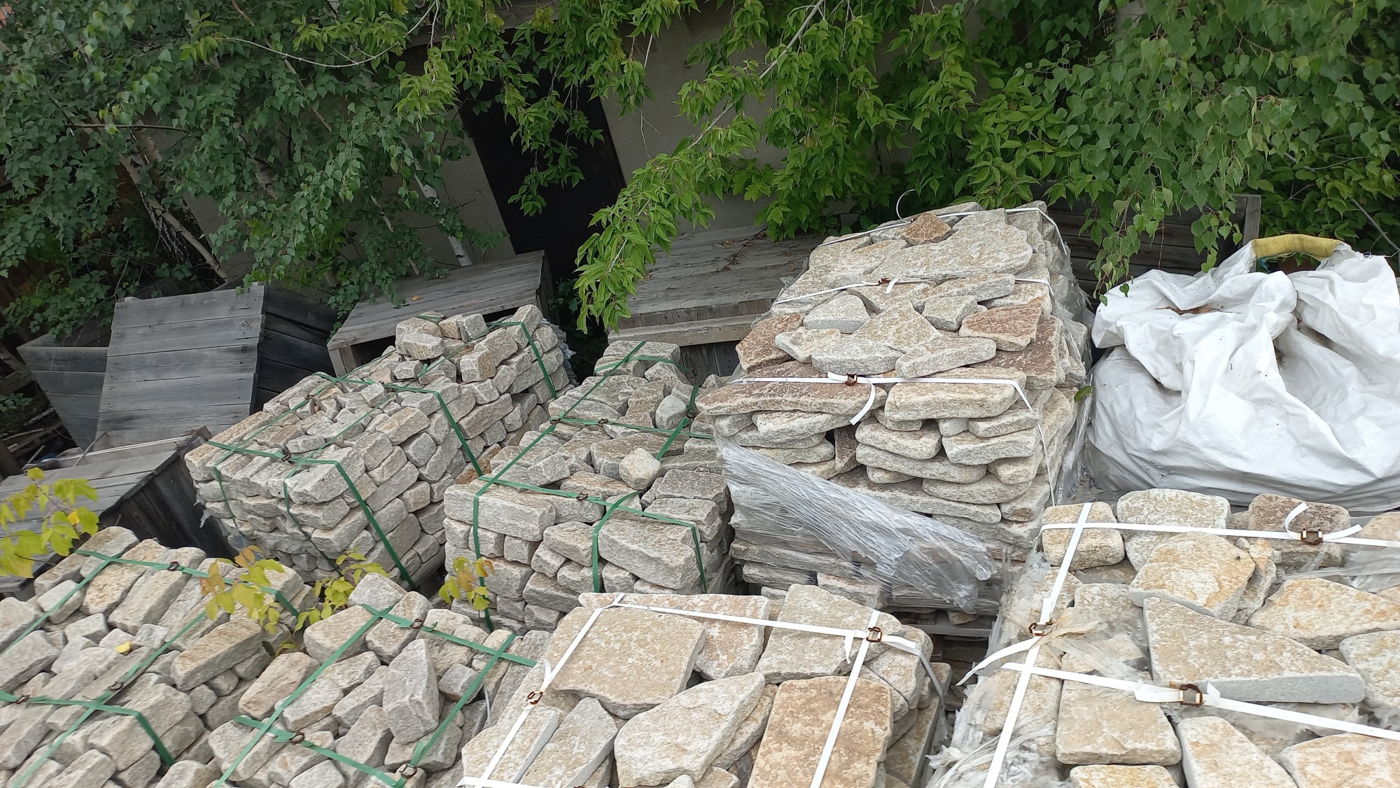 Плитняк гранитный галтованный купить в Бугульме