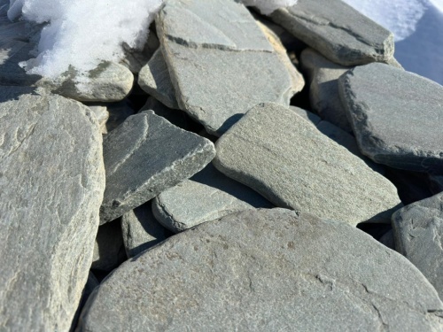 Плитняк златолит зелёный галтованный для цоколя купить в Бугульме